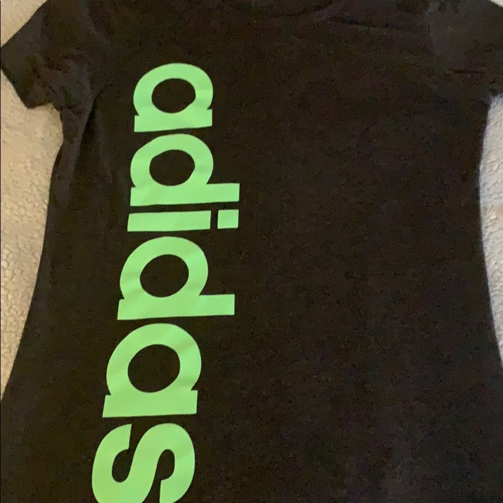 Women’s adidas shirt